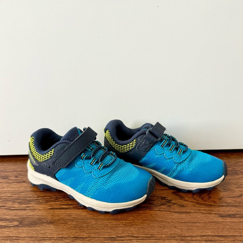 Toddler Merrell sneakers. Size 9.5.